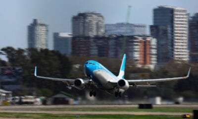 Argentina: Milei decreta Aerolíneas como 'sujeita a privatização' e intensifica conflito com sindicatos