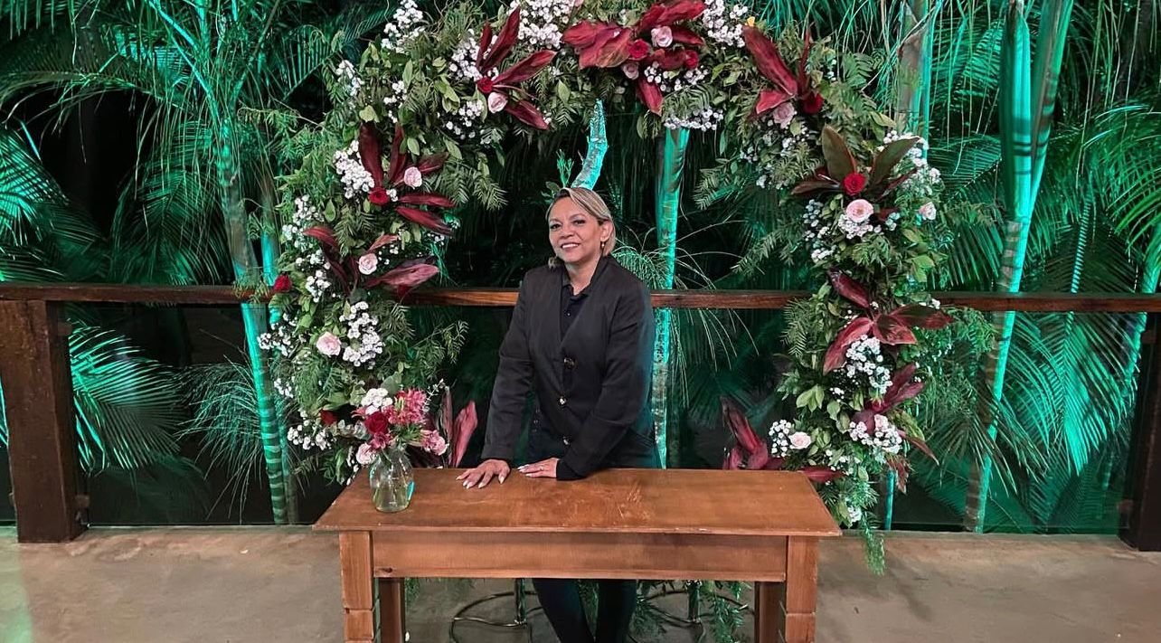 Kiane Costa Decorações de Eventos: tradição, criatividade e excelência no ramo de festas Kiane Costa Decorações de Eventos: tradição, criatividade e excelência no ramo de festas