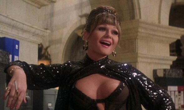 Valerie Perrine: Ícone de ‘Superman’ e Indicada ao Oscar por ‘Lenny’ Falece aos 82 Anos