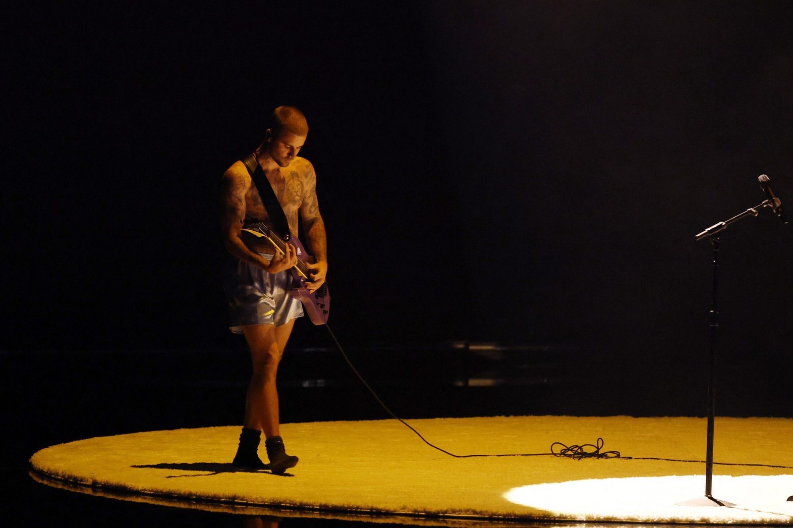 Justin Bieber no Coachella: A Performance Inusitada que Reacendeu o Debate Sobre Shows Pop e Privilégio Masculino Justin Bieber no Coachella: A Performance Inusitada que Reacendeu o Debate Sobre Shows Pop e Privilégio Masculino