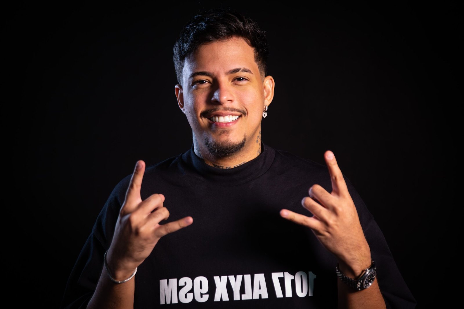 Marketing na Música: Artistas que Usaram Polêmicas Falsas para Promoção Marketing na Música: Artistas que Usaram Polêmicas Falsas para Promoção