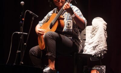 Violonista Gabriele Leite Cativa Público com Virtuosismo na Abertura do Queremos! Festival