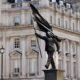 Londres Mantém Estátua de Banksy no The Mall e Acolhe Obra de Arte Pública