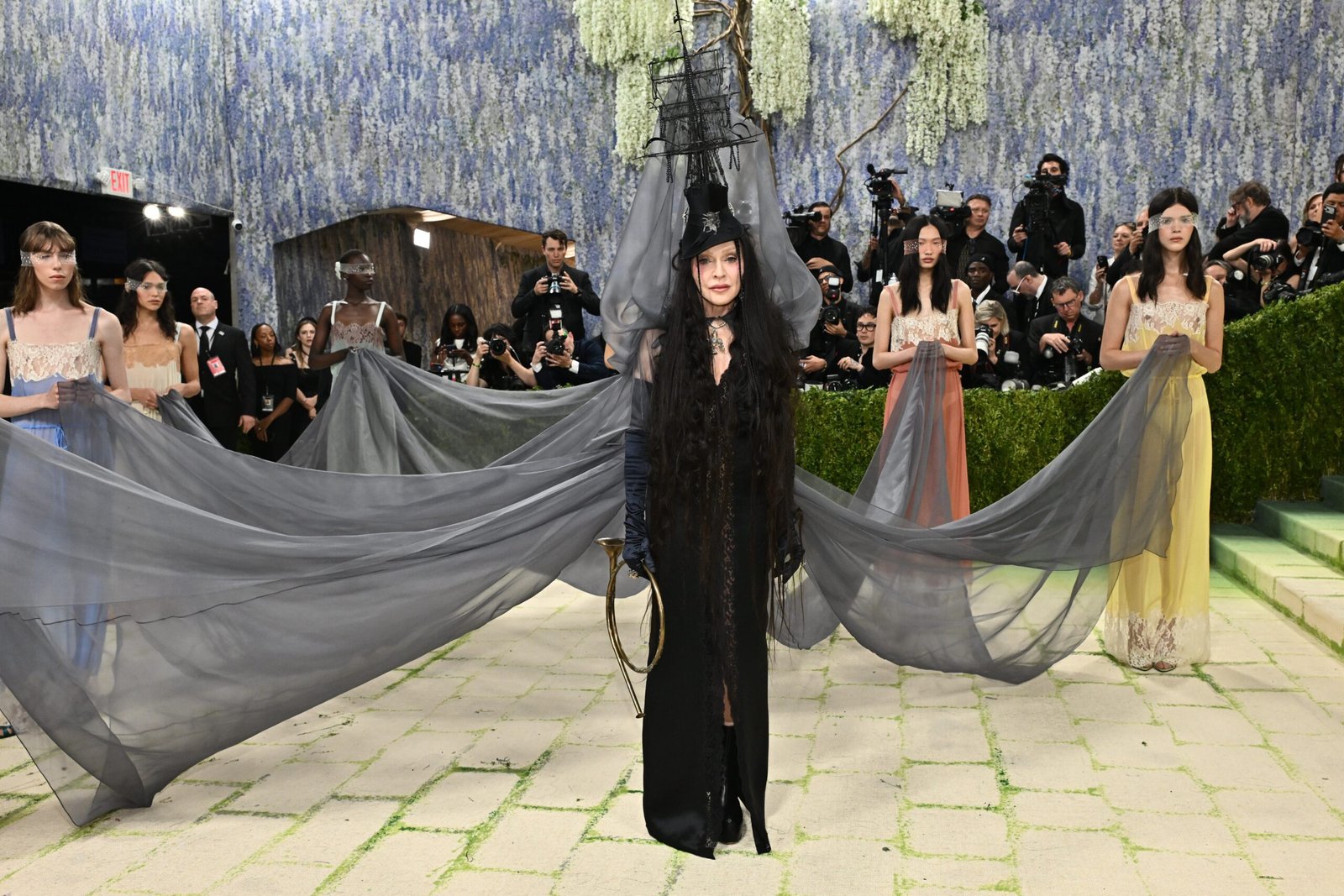 Met Gala: Looks de Celebridades Inspirados em Obras de Arte Famosas