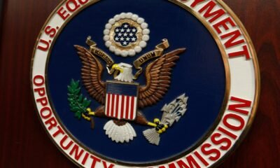 EEOC Processa The New York Times por Suposta Discriminação Reversa
