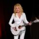 Dolly Parton Suspende Apresentações em Las Vegas para Foco na Recuperação