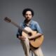 Gustavo Spínola Completa ‘Do Acaso ao Cais’ com Participação Marcante de Ivan Lins