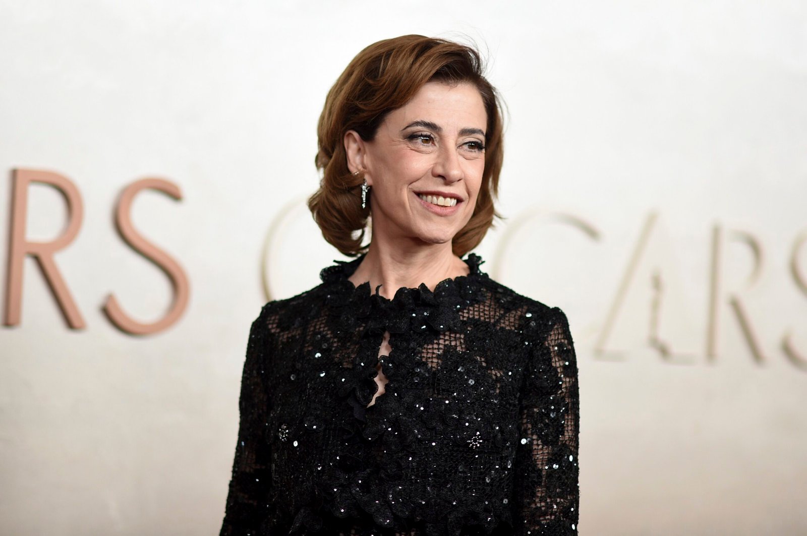 Fernanda Torres Relembra Tensão no Oscar: Acusações de ‘Cancelamento’ e Polêmica com Karla Sofía Gascón Fernanda Torres Relembra Tensão no Oscar: Acusações de ‘Cancelamento’ e Polêmica com Karla Sofía Gascón
