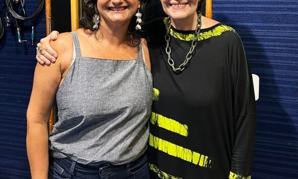 Tina Werneck Lança Álbum Solo ‘Cheguei Tinindo’ com Participação de Leila Pinheiro