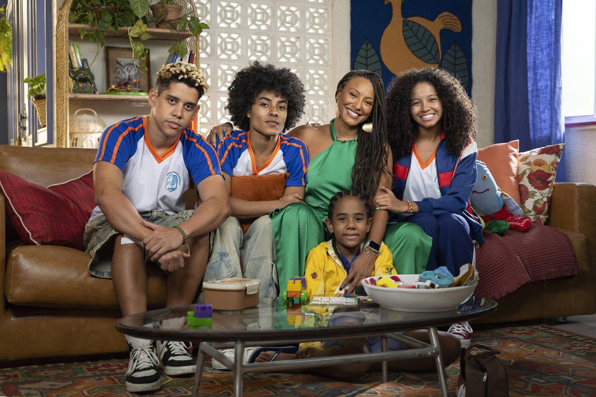 Novela ‘Por Você’ Estreia com Sucesso e Supera Audiência de Antecessora