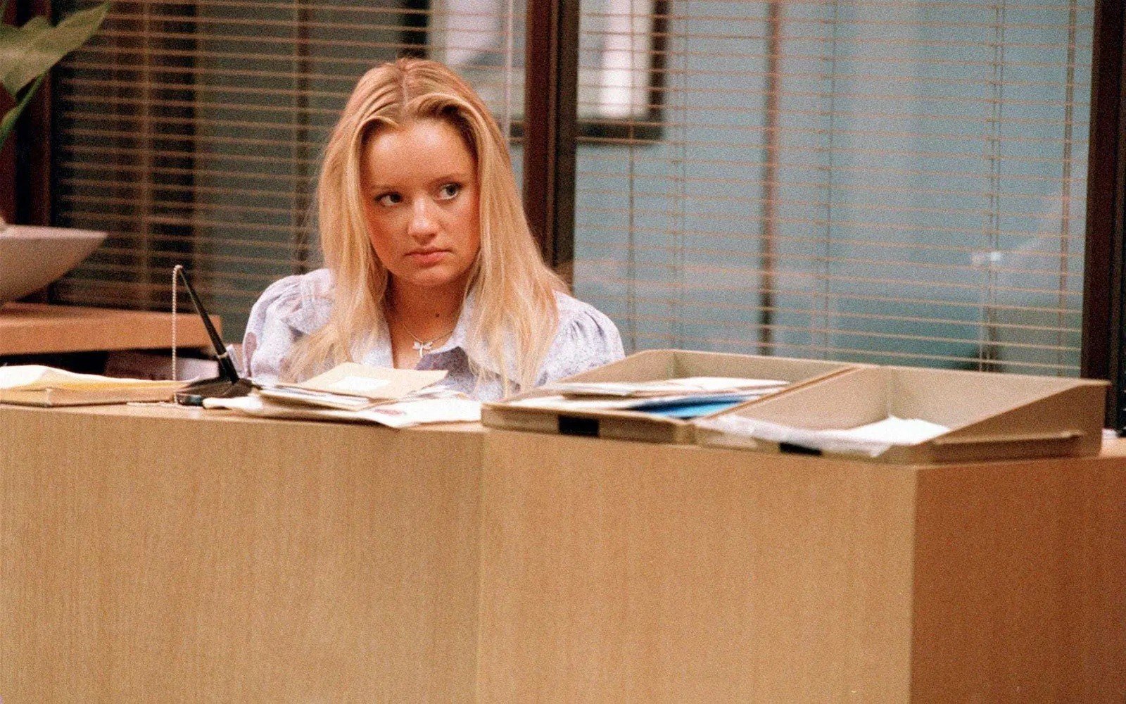 Lucy Davis, Atriz do ‘The Office’ Original, Revela Diagnóstico de Câncer Incurável Lucy Davis, Atriz do ‘The Office’ Original, Revela Diagnóstico de Câncer Incurável