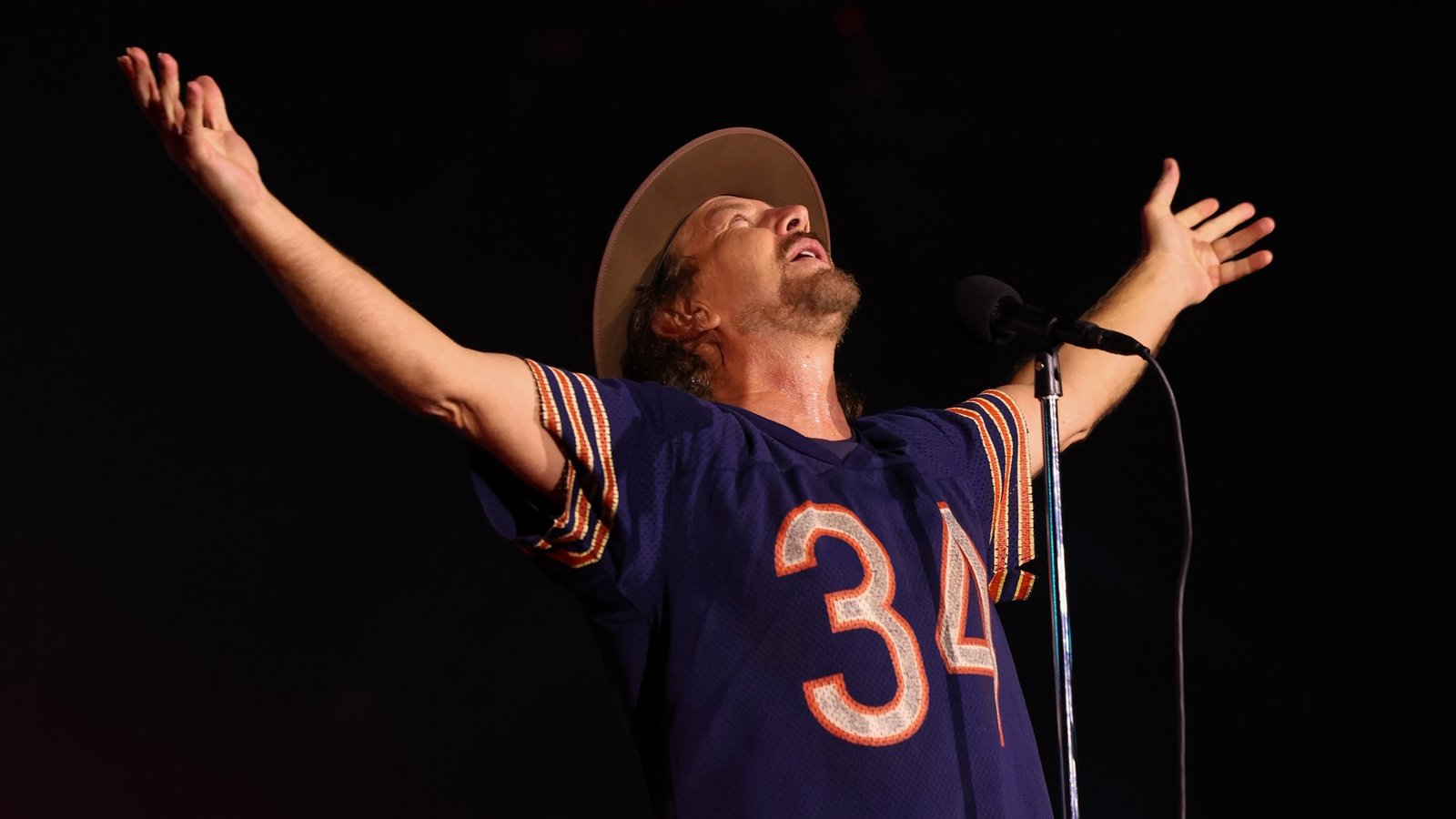Rock in Rio 2026: Vice-Presidente Artístico Confirma Negociações com Pearl Jam e Detalha Desafios da Curadoria