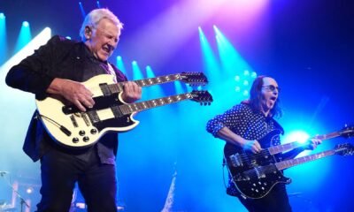 Alex Lifeson, Guitarrista do Rush, Transforma Performance para Turnê ‘Fifty Something’ Após Abstinência de Cannabis, Incluindo Shows no Brasil