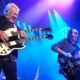 Alex Lifeson, Guitarrista do Rush, Transforma Performance para Turnê ‘Fifty Something’ Após Abstinência de Cannabis, Incluindo Shows no Brasil