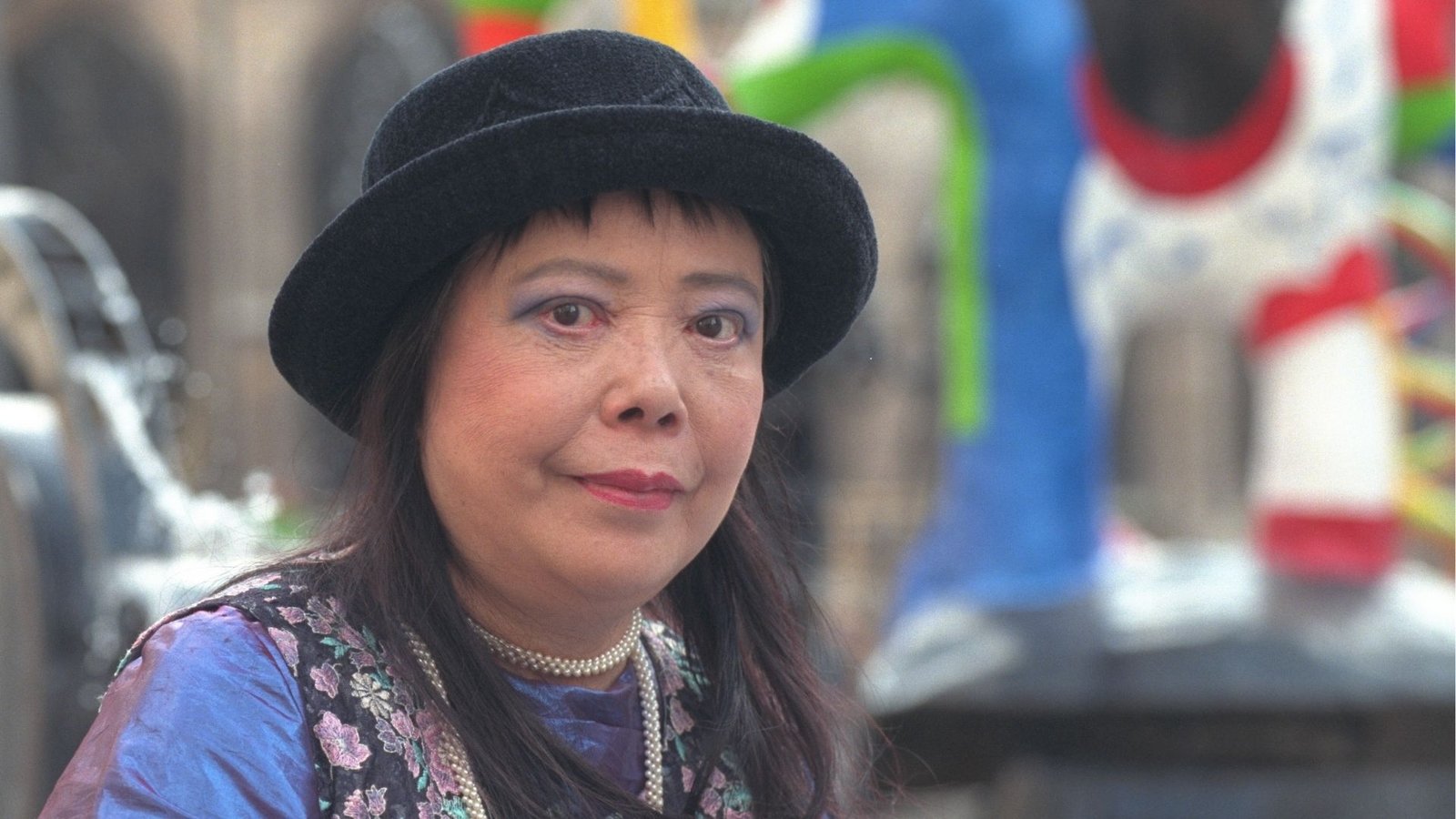 Yayoi Kusama: O Legado Global da Artista Visionária que Transformou Alucinações em Arte