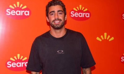 Pedro Scooby Aborda Separação com Serenidade em Meio a Evento de Lazer