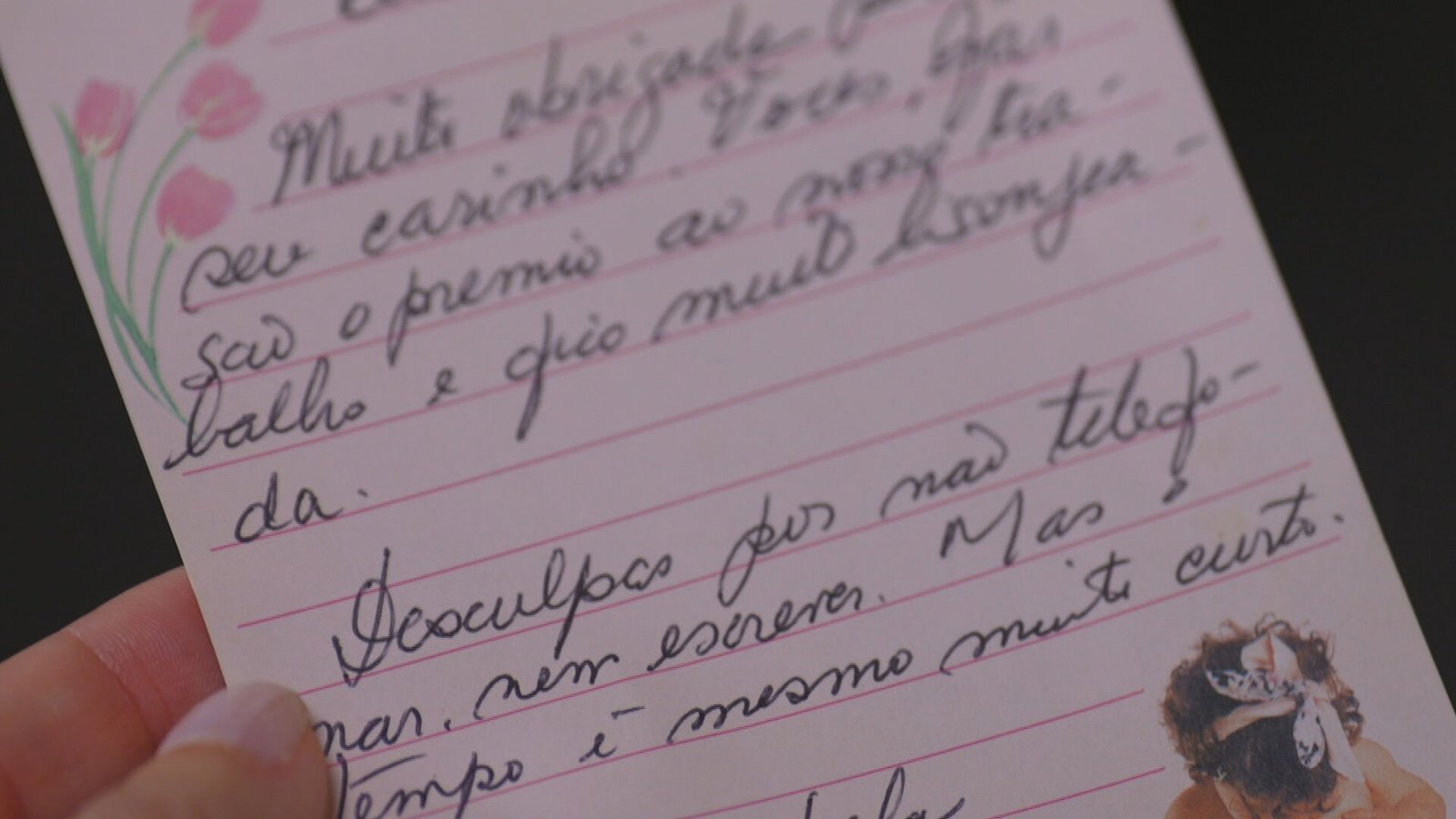 Reencontro Emocionante: Fã Preserva Carta de Débora Bloch por Mais de Duas Décadas Reencontro Emocionante: Fã Preserva Carta de Débora Bloch por Mais de Duas Décadas