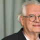 Patricio Guzmán, Renomado Documentarista Chileno, Falece aos 85 Anos em Paris