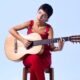 Música Brasileira em Destaque: Loulu Gilberto Surpreende com Indicações Relevantes no 27º Grammy Latino