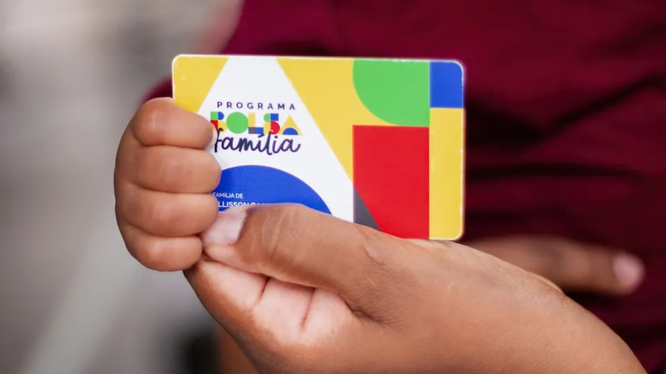 Reforma Tributária: Cashback Promete Novo Reajuste e Alívio ao Bolsa Família em 2027 Reforma Tributária: Cashback Promete Novo Reajuste e Alívio ao Bolsa Família em 2027