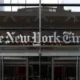 Executivo do New York Times Morto a Tiros: Sogros Presos em Dublin, EUA