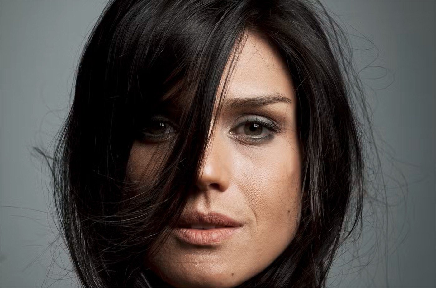 Obituário: Karina Zeviani, Cantora de Voz Elegante e Alma Cosmopolita Obituário: Karina Zeviani, Cantora de Voz Elegante e Alma Cosmopolita
