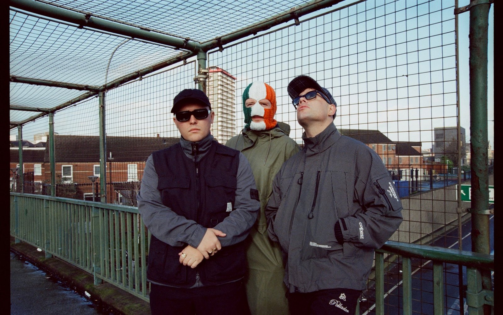 Kneecap: Rap Irlandês, Ativismo Político e a Conexão com a Palestina na Estreia no Brasil Kneecap: Rap Irlandês, Ativismo Político e a Conexão com a Palestina na Estreia no Brasil