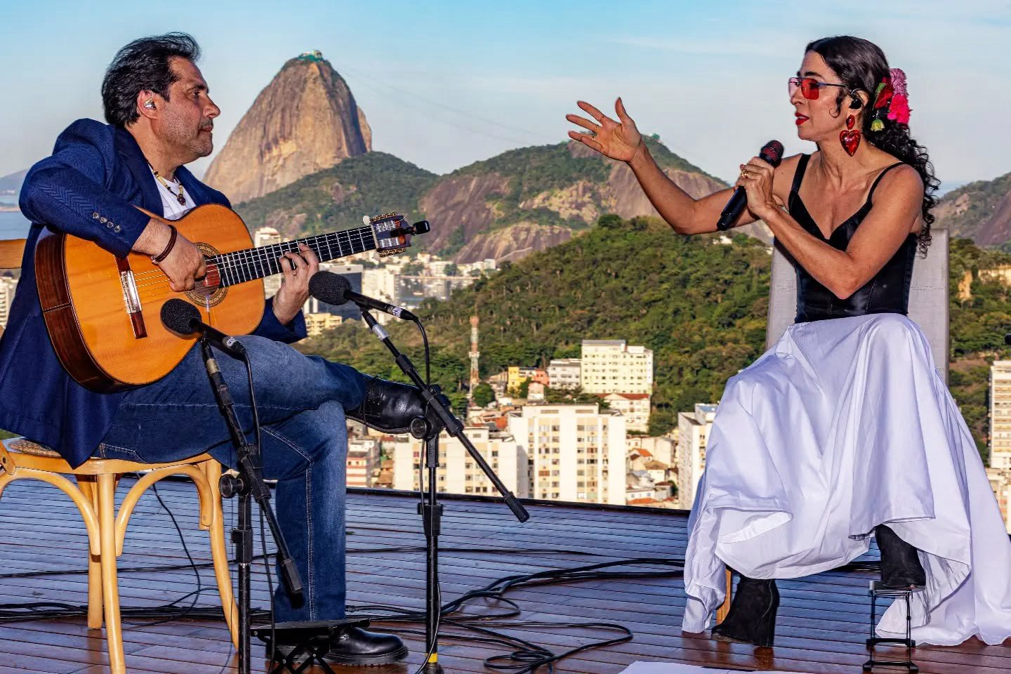Marisa Monte e Niño Josele: Da Reinvenção de ‘Ainda Bem’ à Inédita Composição de Julia Mestre em ‘Bajañí’ Marisa Monte e Niño Josele: Da Reinvenção de ‘Ainda Bem’ à Inédita Composição de Julia Mestre em ‘Bajañí’