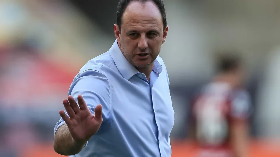 São Paulo x Bahia: Rogério Ceni no Centro de um Duelo com Repercussão Esportiva, Cultural e Midiática