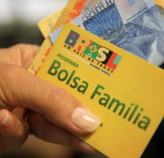 Bolsa Família: Entre Promessas Eleitorais e Condicionalidades de Trabalho