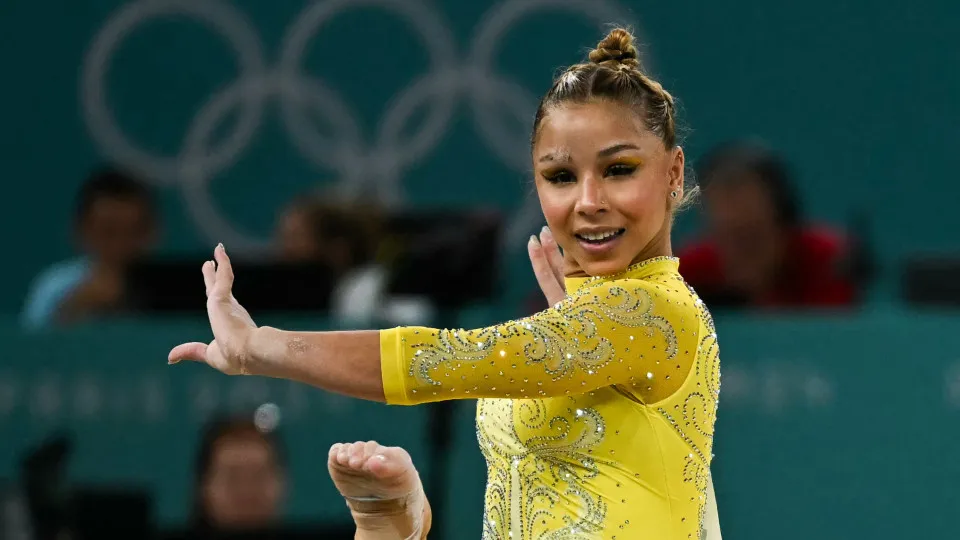 Flávia Saraiva Brilha: Conquista Bronze Inédito na Trave no Mundial de Ginástica Artística