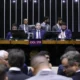 Cenário Político: Centrão Reconhece Vitória de Lula e Isola Flávio Bolsonaro