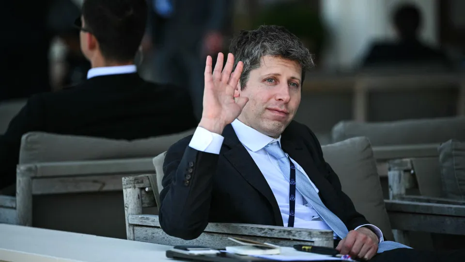 Sam Altman: Sociedade Precisa Aceitar Consequências Negativas da IA Sam Altman: Sociedade Precisa Aceitar Consequências Negativas da IA