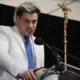 Comentarista Pró-Trump e Defensor de Deportações Rígidas é Expulso dos EUA