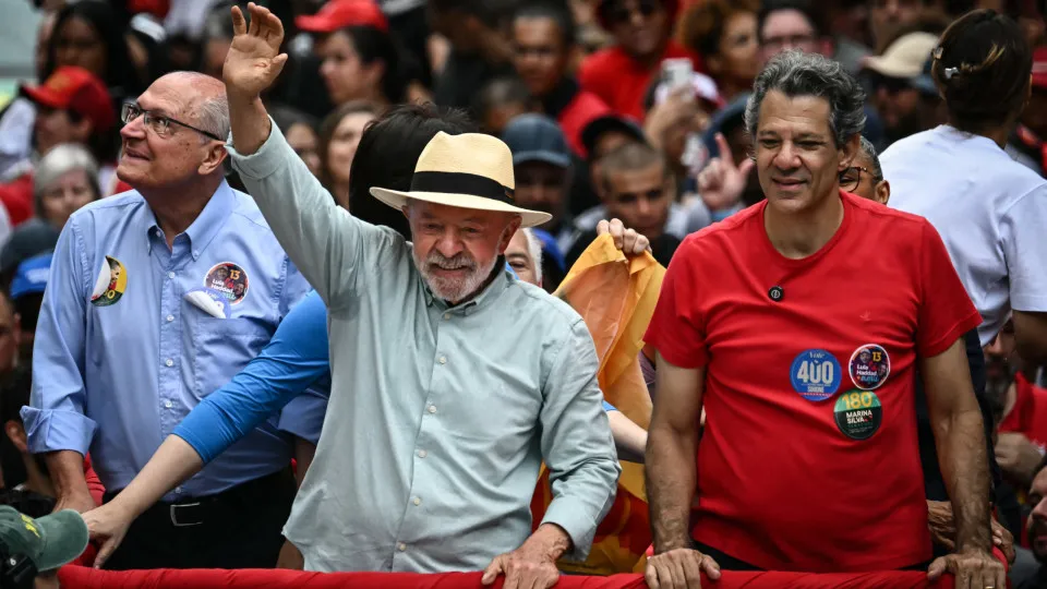 Votação Presidencial Brasileira: Lula Vence na Austrália, Nova Zelândia e Coreia do Sul Votação Presidencial Brasileira: Lula Vence na Austrália, Nova Zelândia e Coreia do Sul