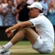 Jannik Sinner, Número 1 Mundial, Encerra Temporada Antecipadamente por Lesão no Joelho
