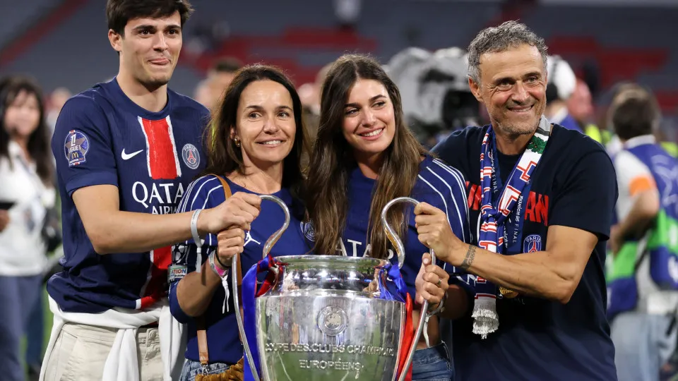 Sira Martínez, Filha de Luis Enrique, Sofre Acidente de Carro e Sai Ilesa