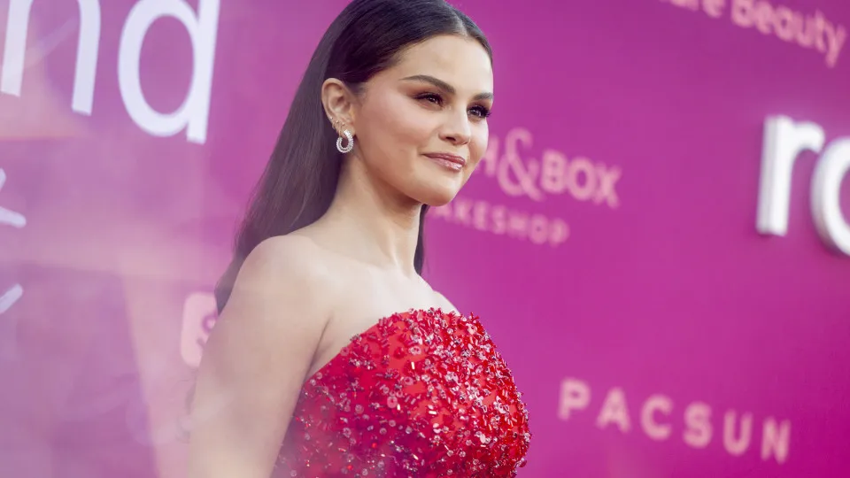 Selena Gomez e o Impacto do Cigarro Eletrônico em Sua Voz: Notícias, Entretenimento e Saúde Selena Gomez e o Impacto do Cigarro Eletrônico em Sua Voz: Notícias, Entretenimento e Saúde