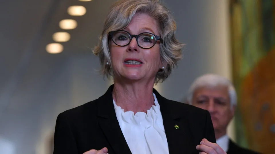 Deputada Australiana Helen Haines Tem Ambas as Pernas Amputadas Após Grave Atropelamento
