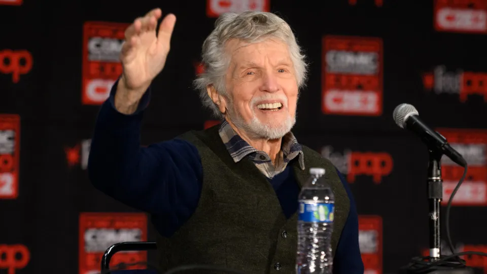 Luto no Cinema: Tom Skerritt, Ator Ícone de ‘Top Gun’ e ‘Alien’, Falece aos 93 Anos