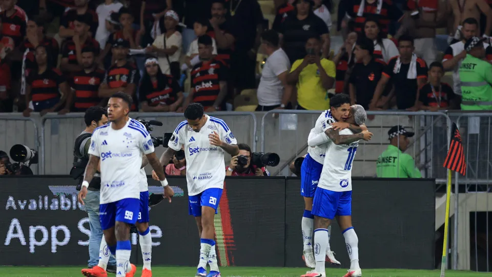 Destaques do Dia: Esportes, Notícias Globais e Panorama Cultural