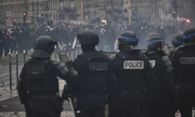 França: Mais de 1.300 Detenções em Sábado de Protestos Massivos Contra Reforma da Previdência