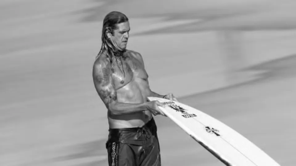 Luto no Esporte Brasileiro: Dadá Figueiredo, Ícone do Surfe Nacional, Falece aos 61 Anos Luto no Esporte Brasileiro: Dadá Figueiredo, Ícone do Surfe Nacional, Falece aos 61 Anos